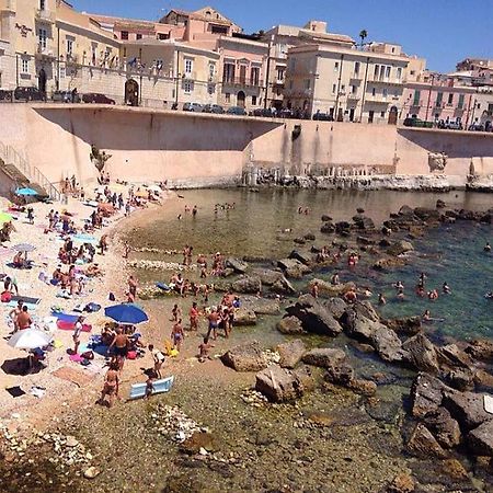Casa "Il Castello" Apartman Szirakúza Kültér fotó